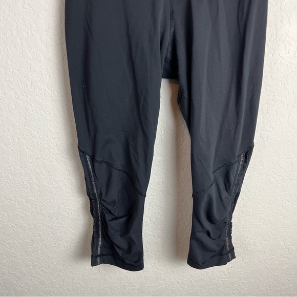 Lululemon Run For Your Life Crop Leggings Chevron - Picture 4 of 15